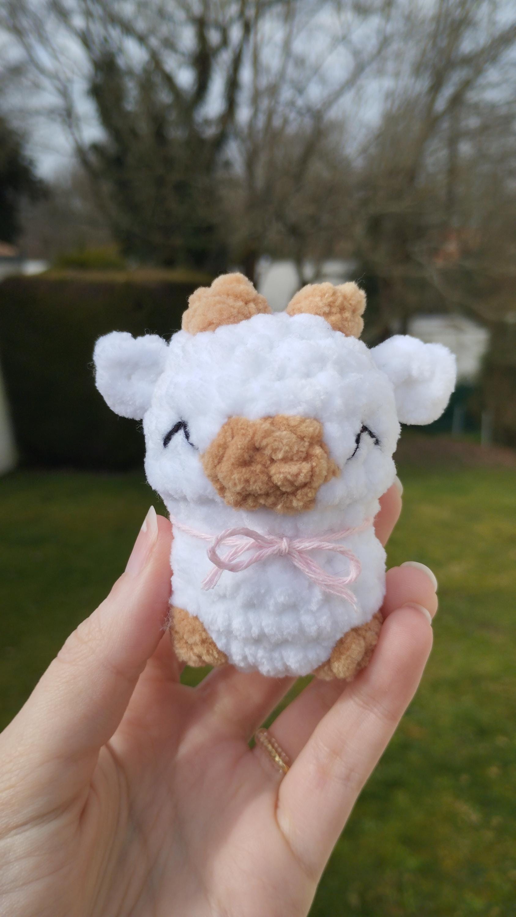 Peluche mini vache au crochet