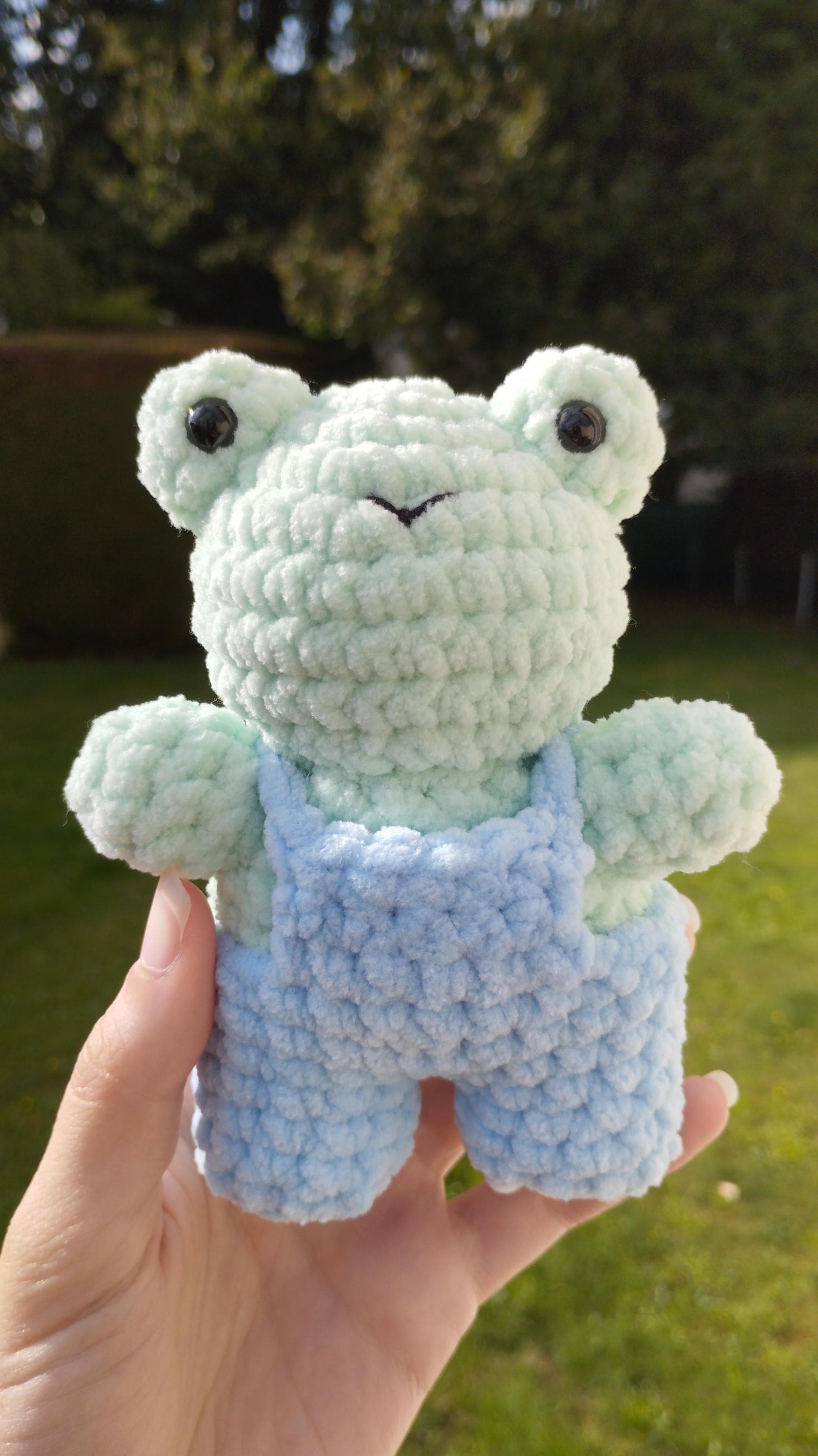 Peluche grenouille au crochet