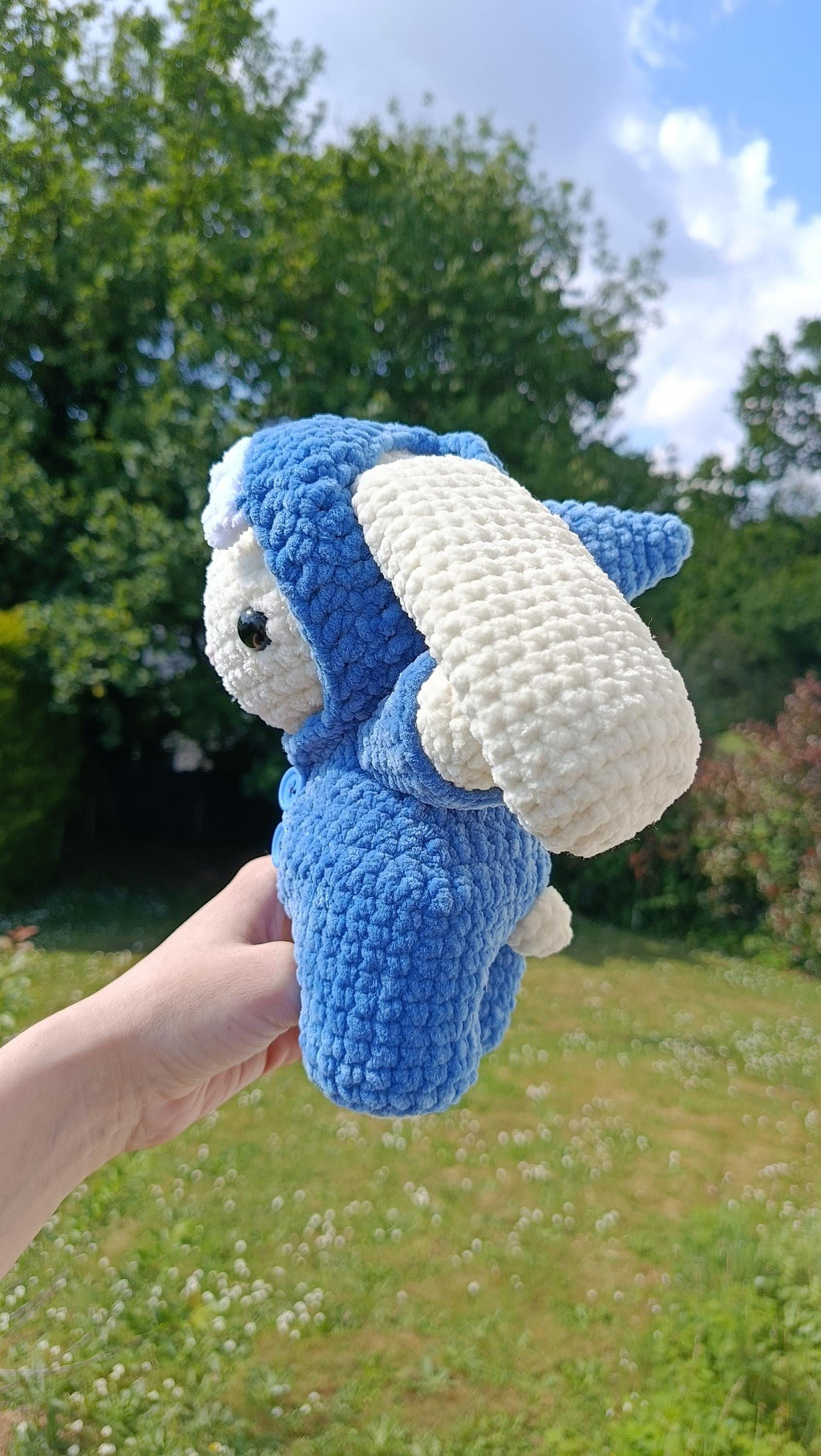 Peluche lapin avec son pyjama personnalisable au crochet