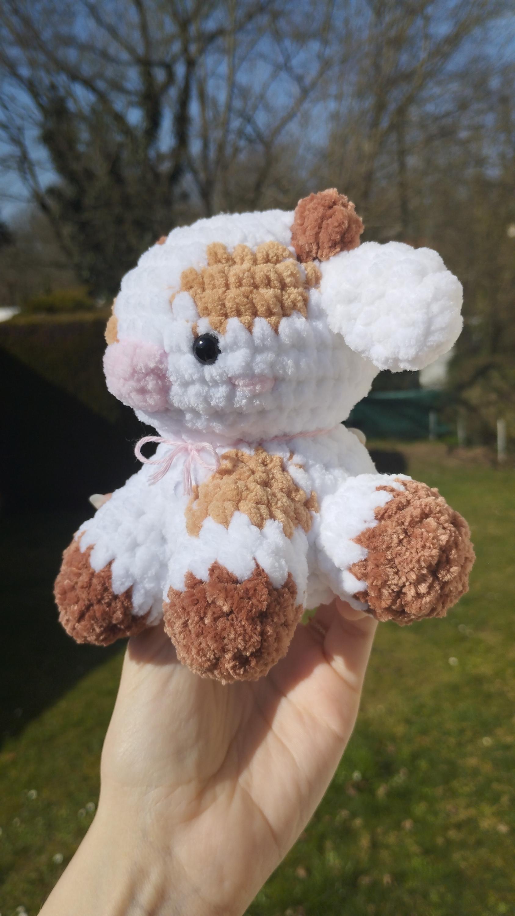 Peluche vache au crochet