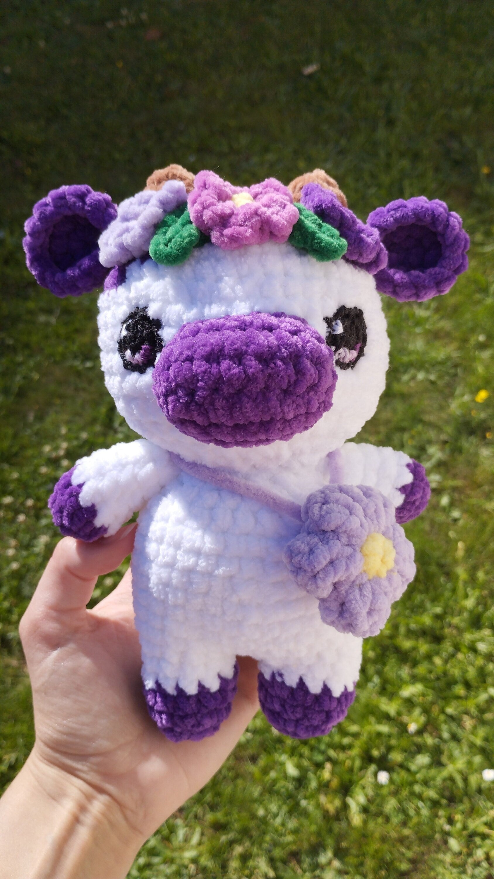 Peluche vache fleurs au crochet