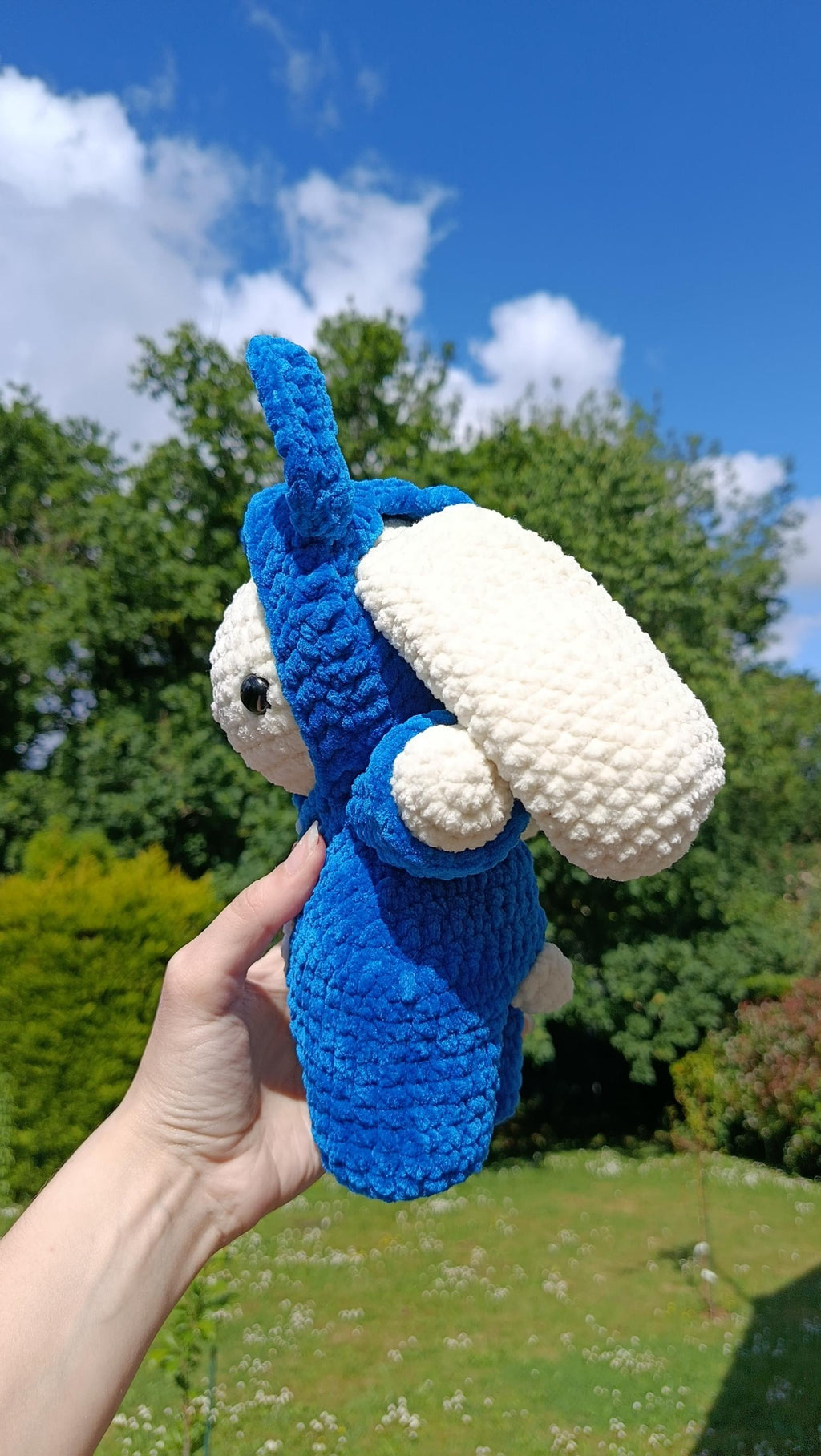 Peluche lapin avec son pyjama personnalisable au crochet