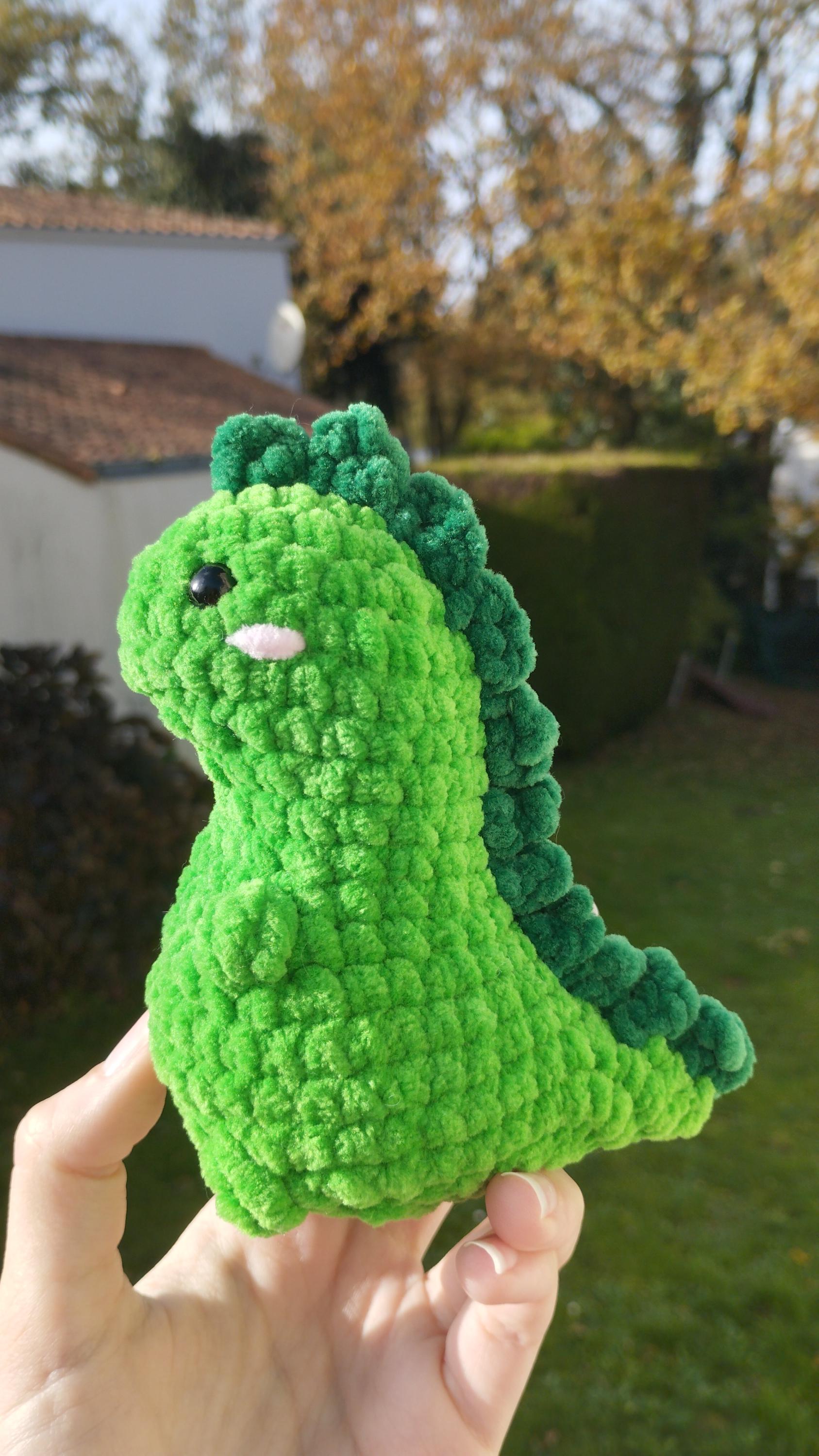 Peluche dinosaure au crochet