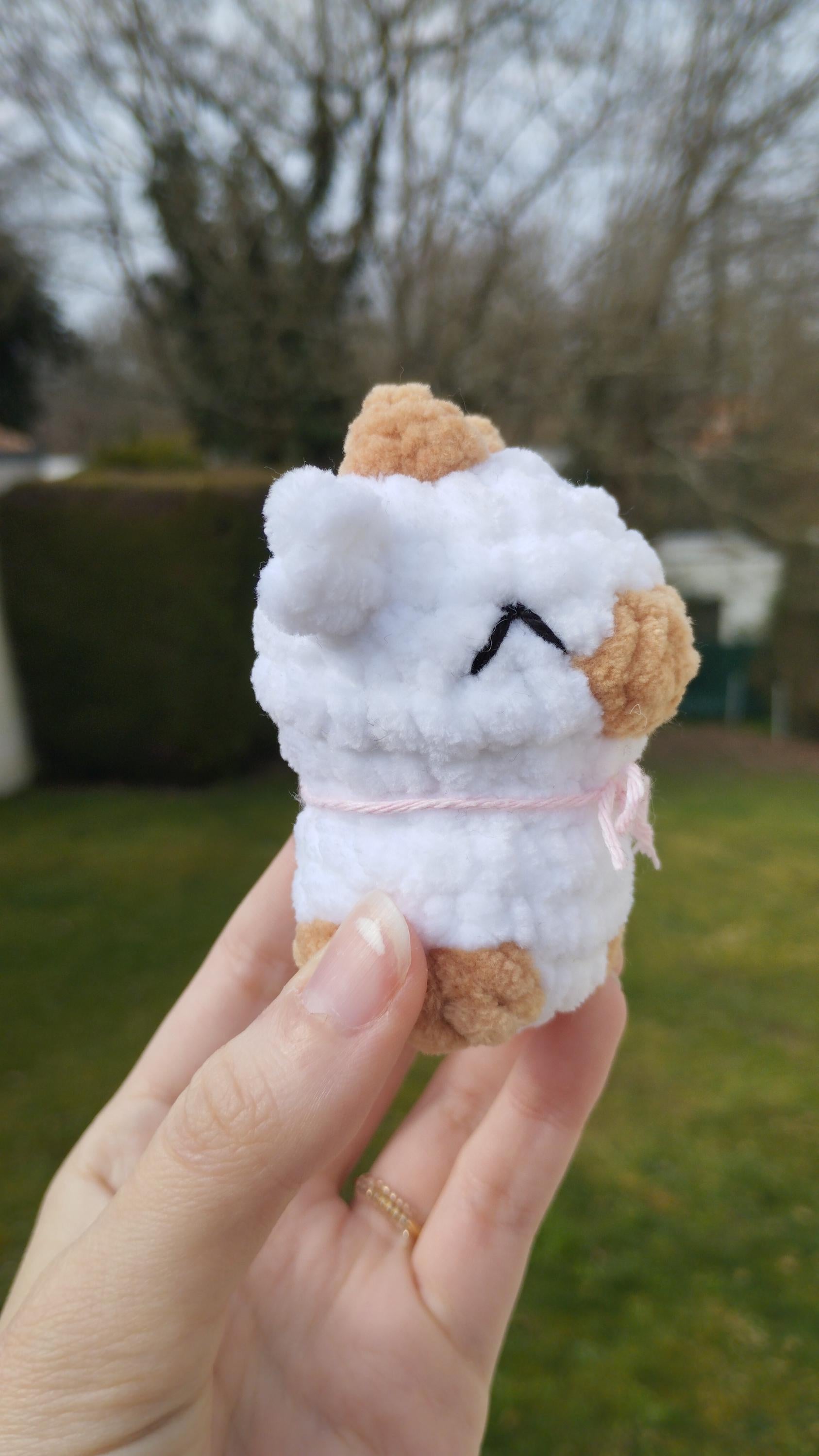 Peluche mini vache au crochet