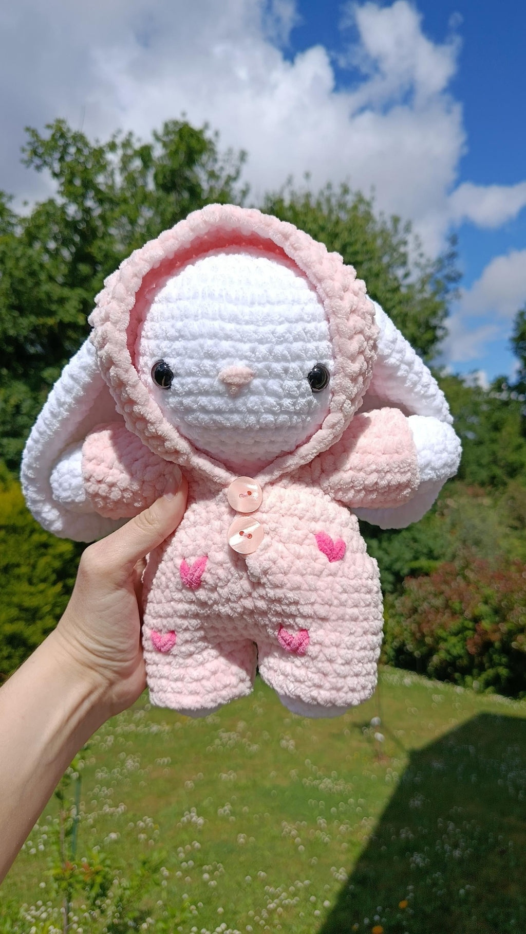 Peluche lapin avec son pyjama personnalisable au crochet