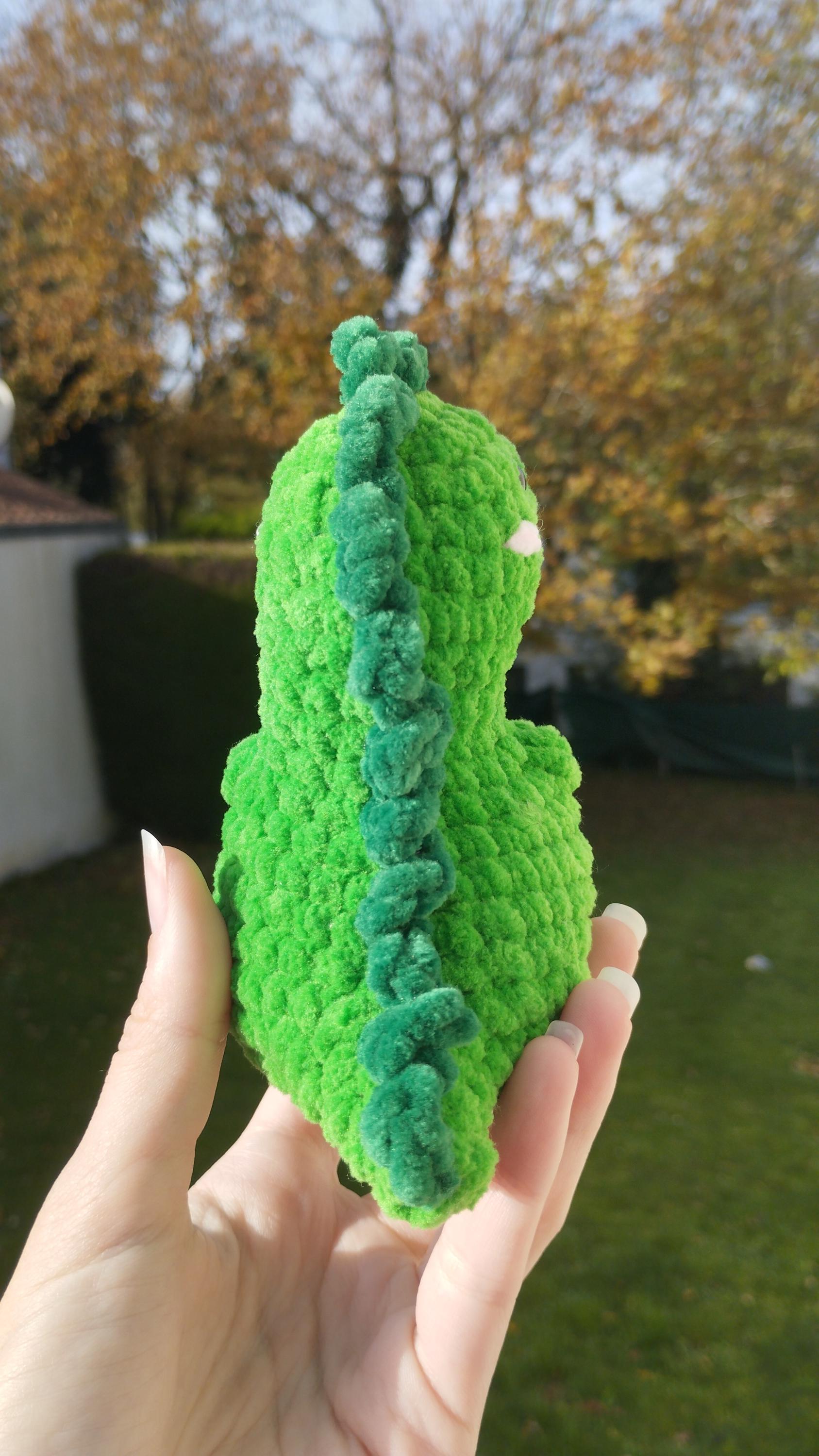 Peluche dinosaure au crochet