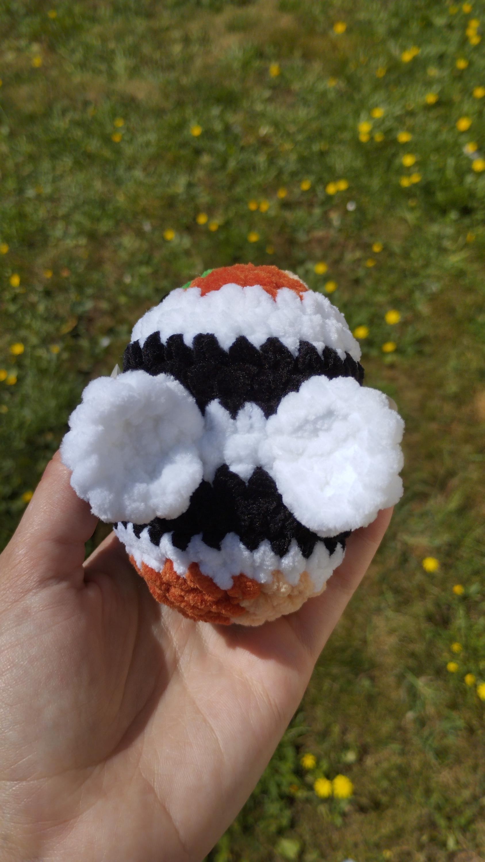 Peluche abeille maki au crochet