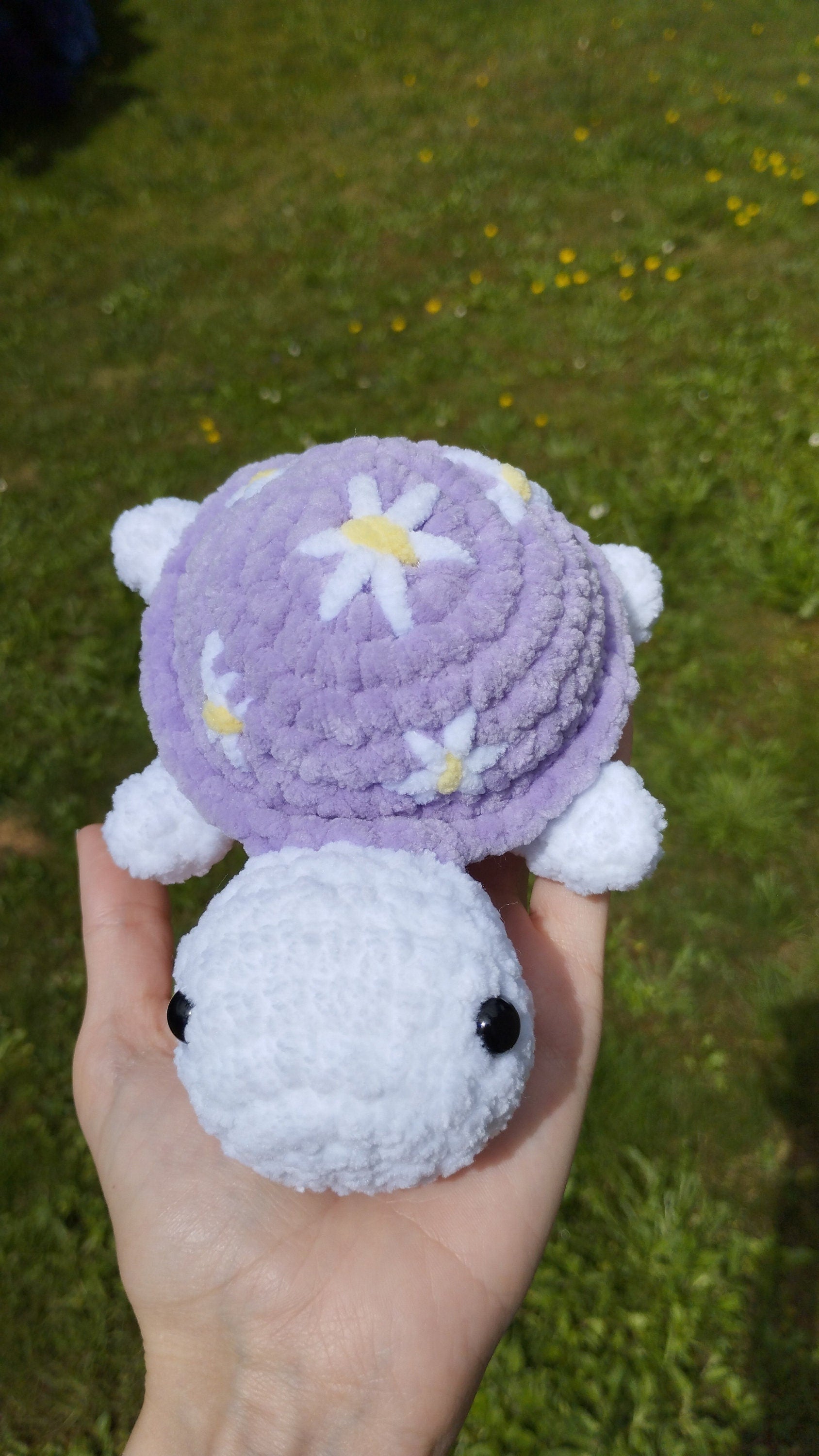 Peluche tortue fleur au crochet