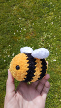Peluche abeille personnalisable au crochet