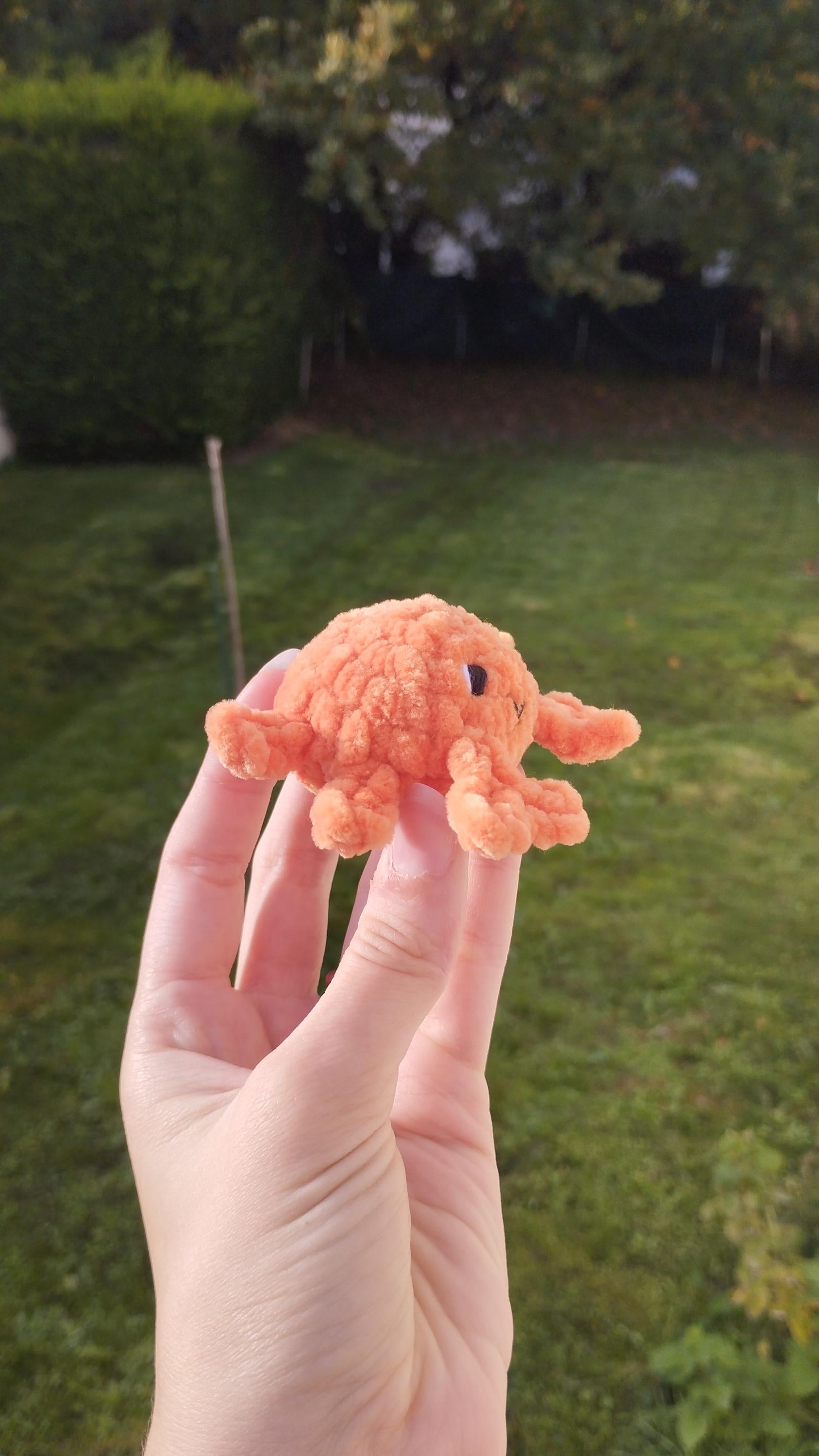Peluche crabe au crochet