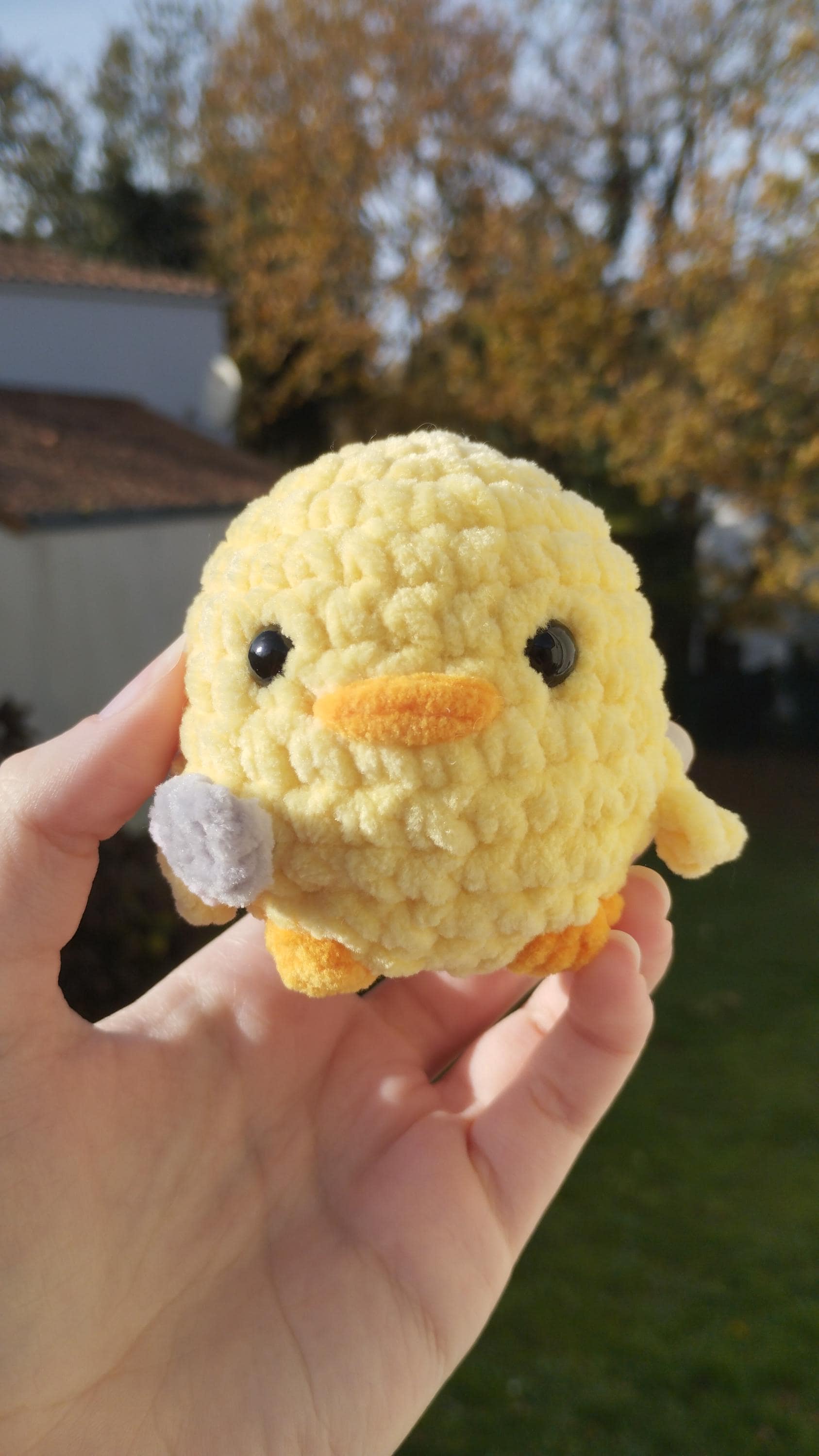Peluche canard avec son couteau au crochet