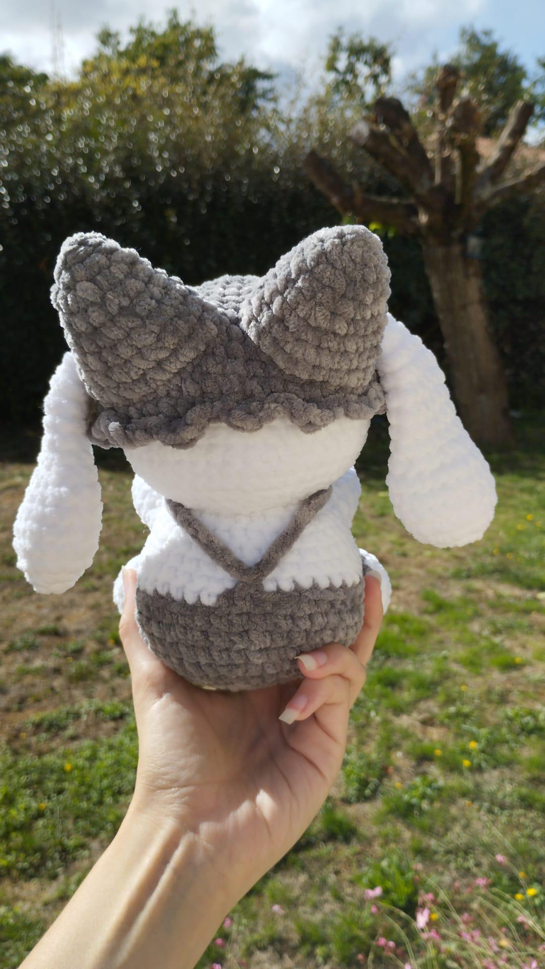 Patron lapin déguisé en loup au crochet