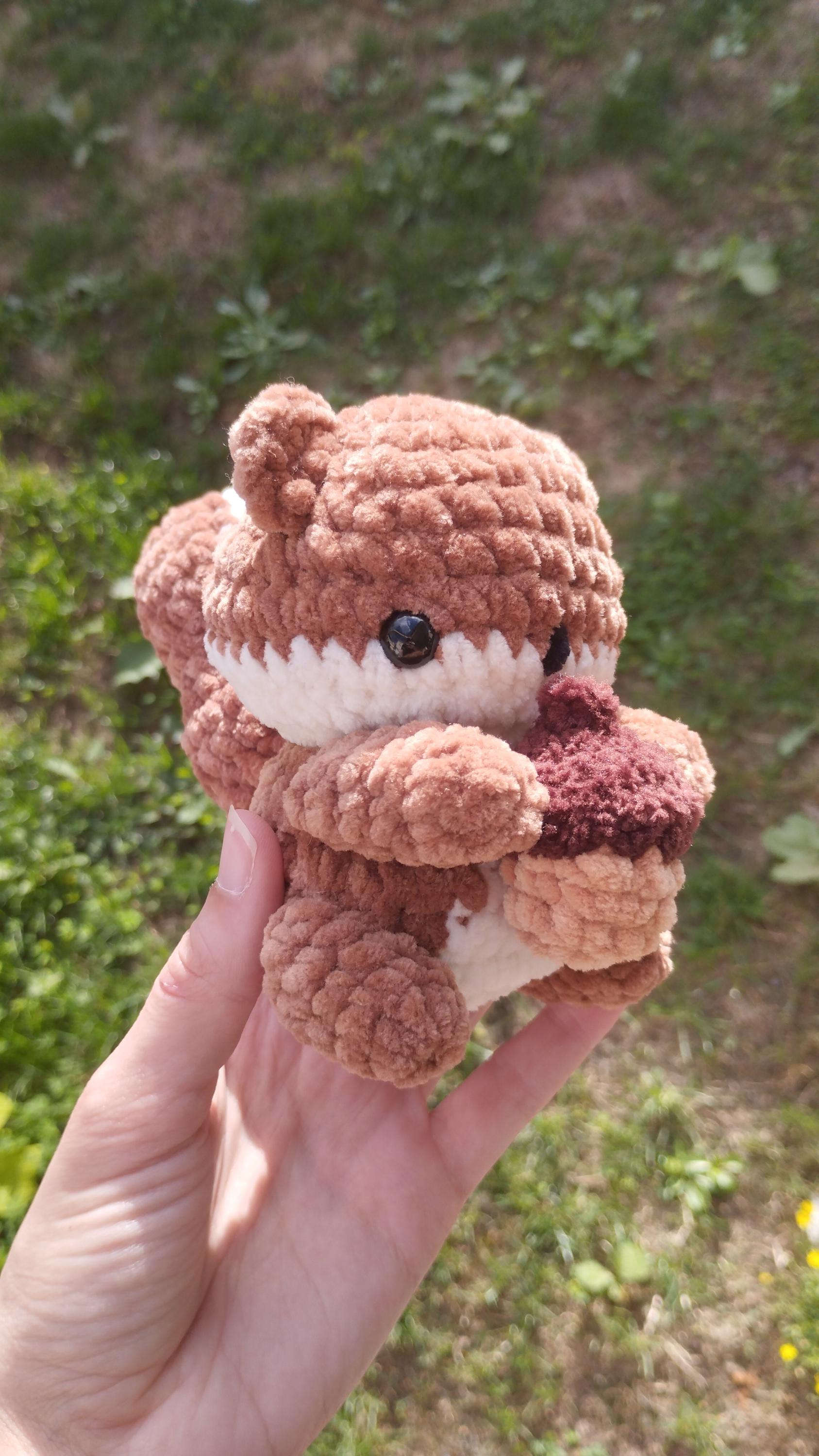 Peluche écureuil au crochet