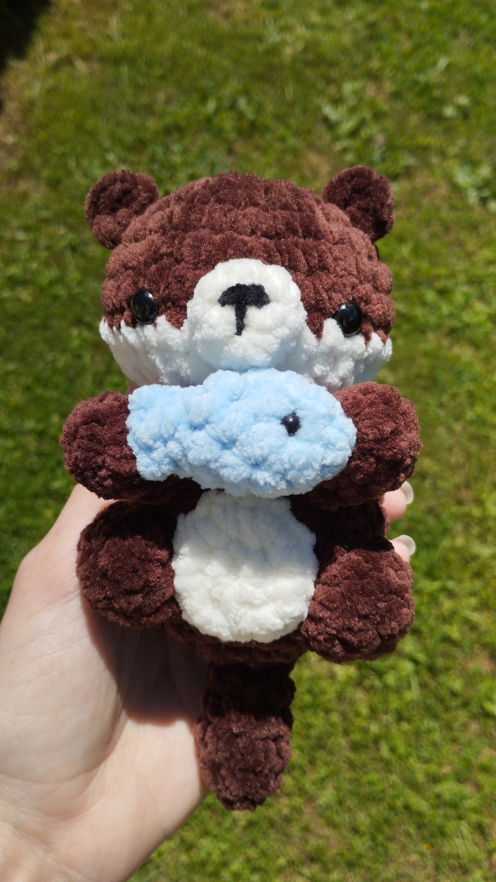 Peluche loutre au crochet