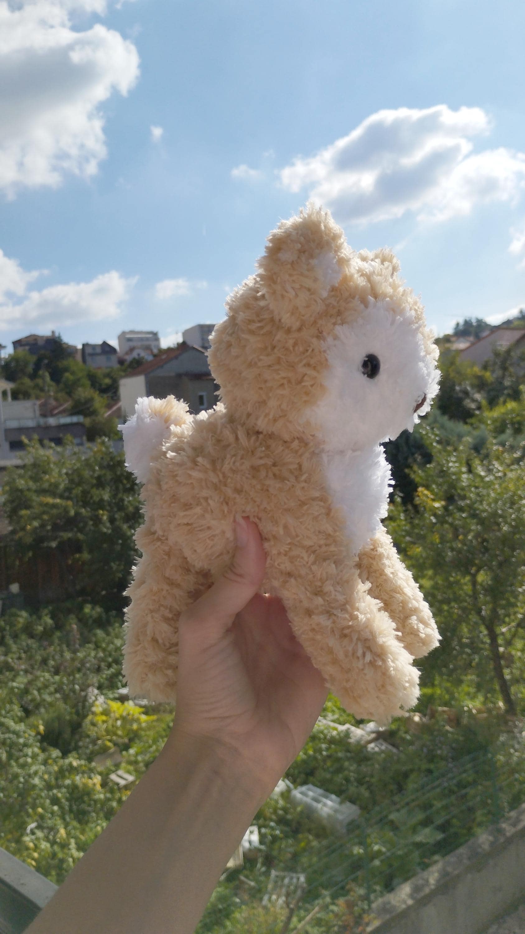 Peluche faon fluffy au crochet