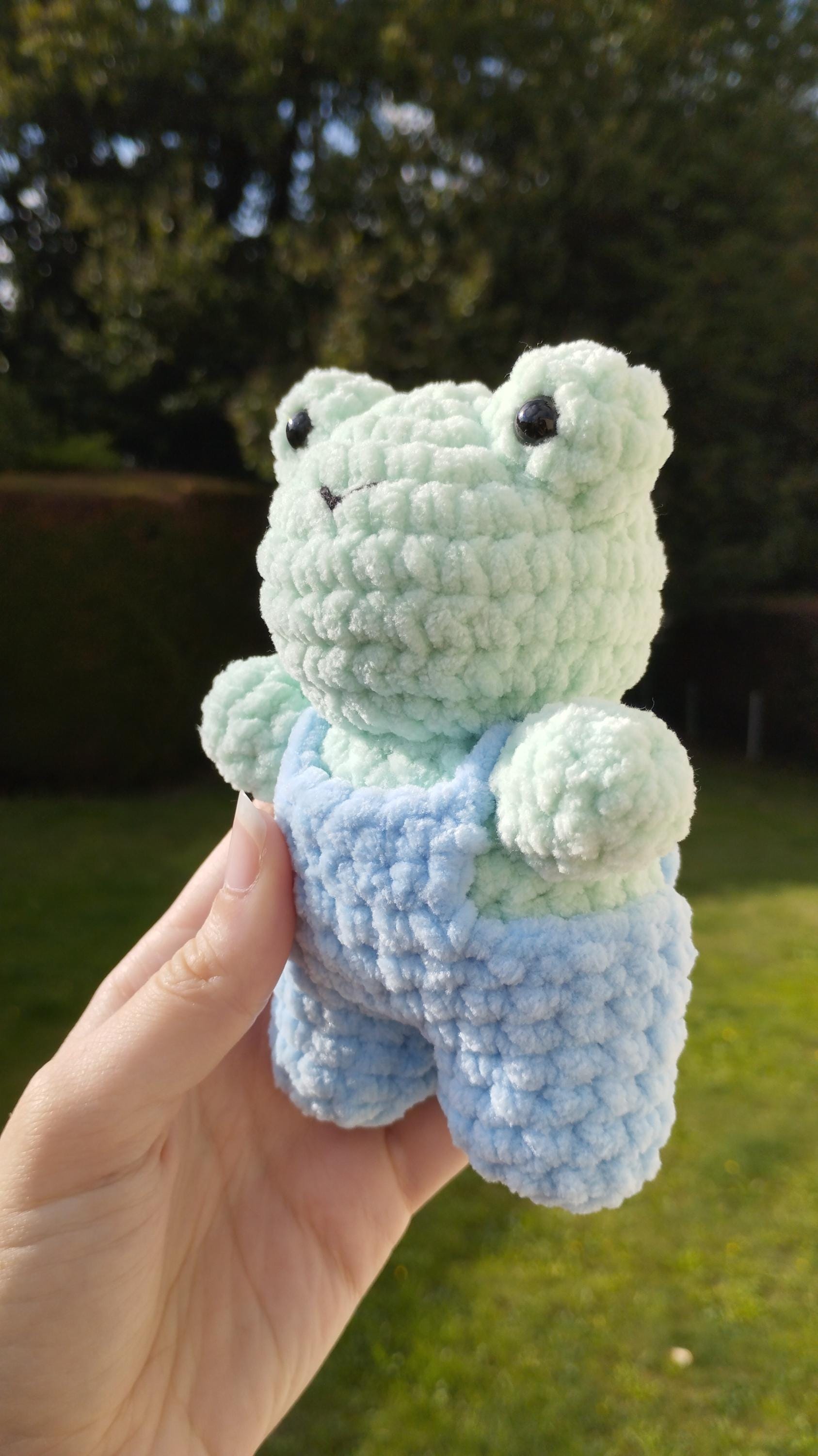 Peluche grenouille au crochet