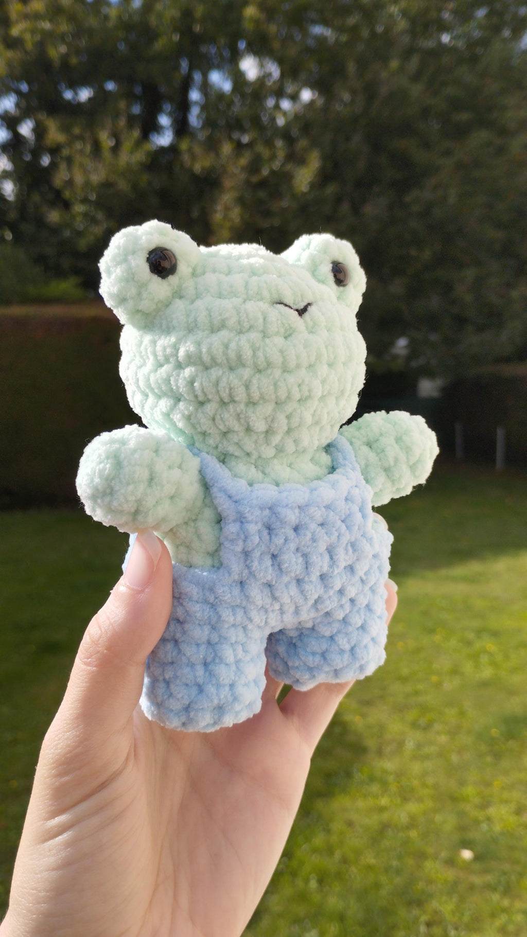 Peluche grenouille au crochet