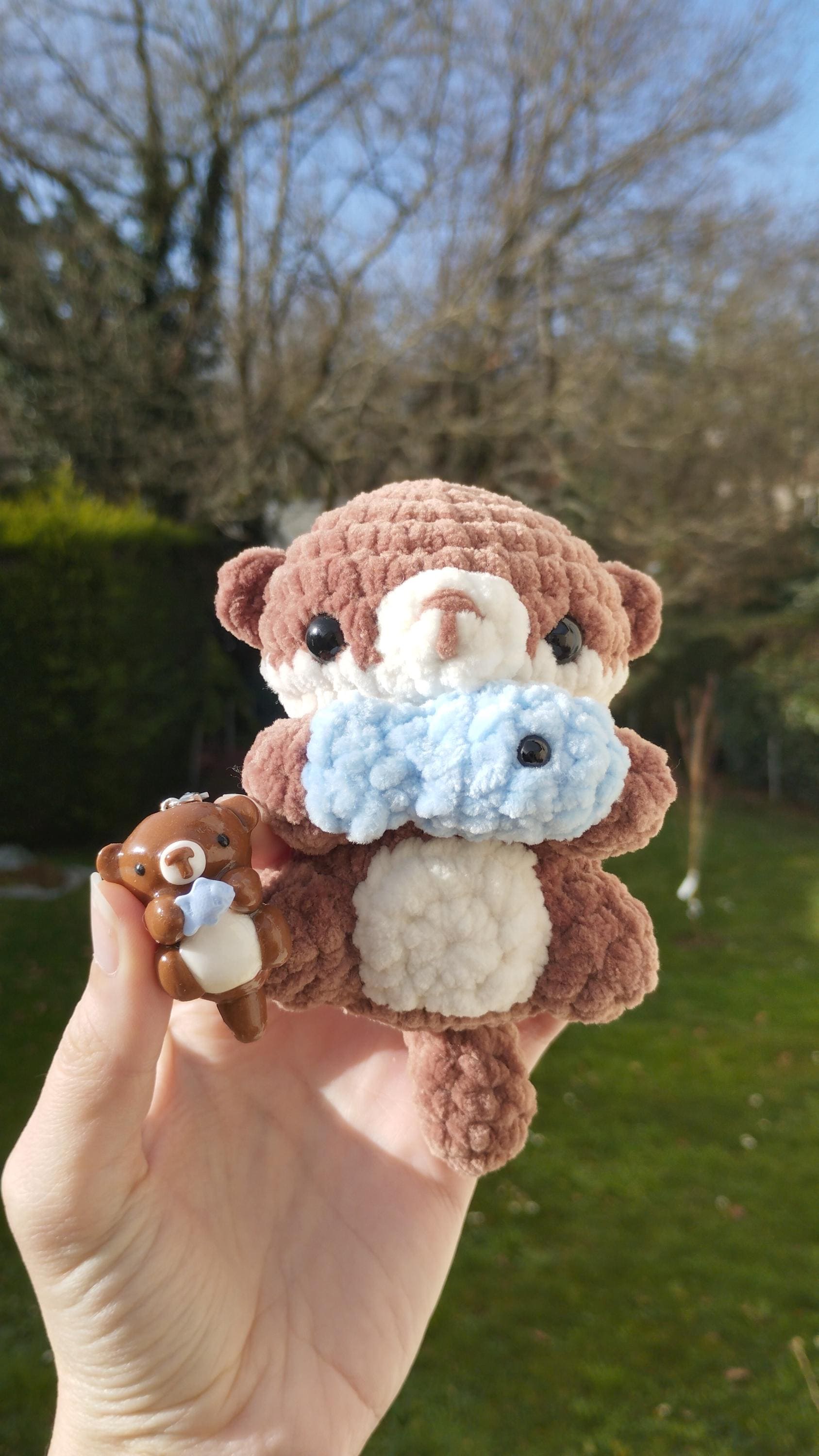 Lot peluche loutre au crochet et porte clé loutre
