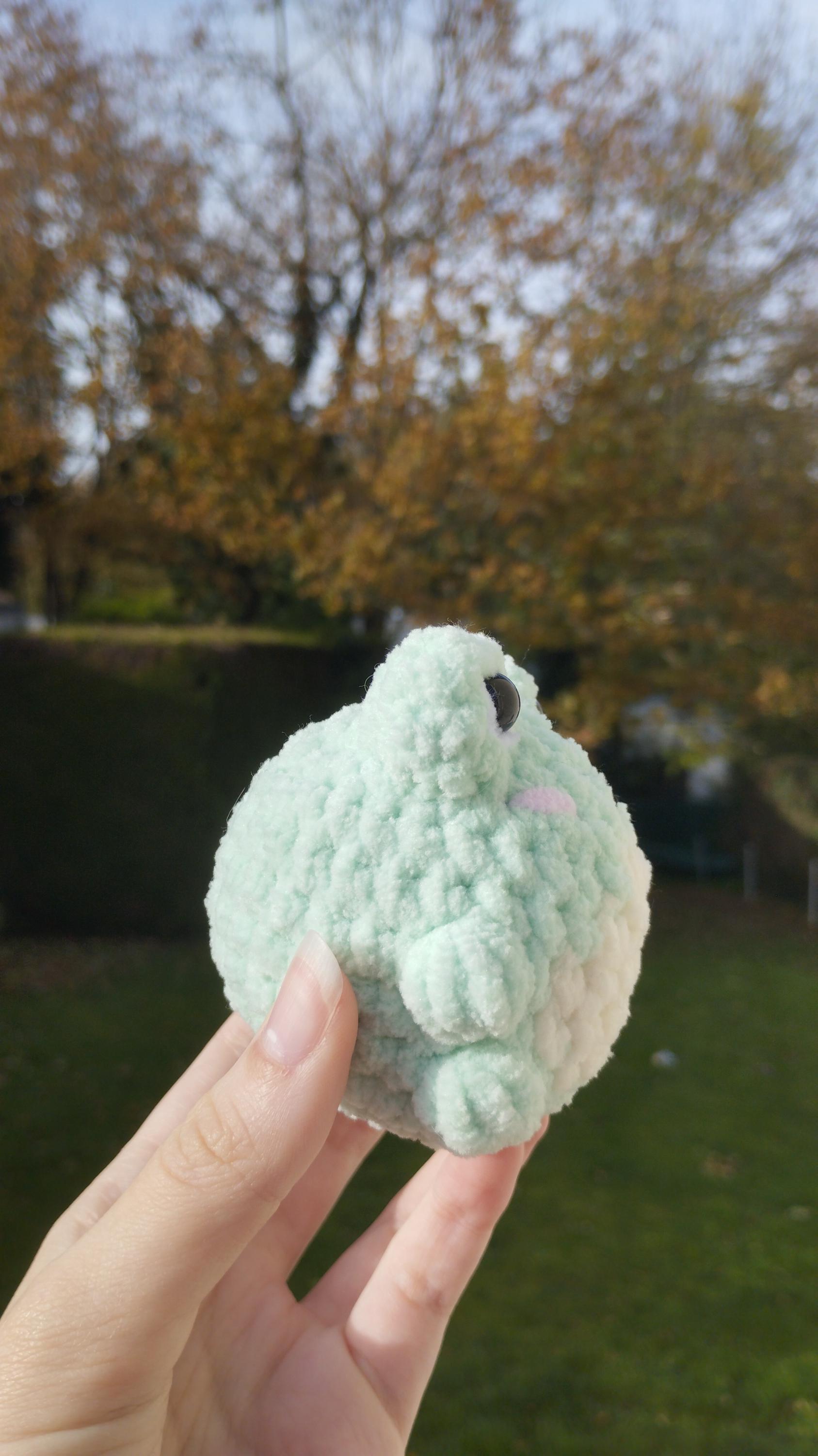 Peluche grenouille personnalisable au crochet