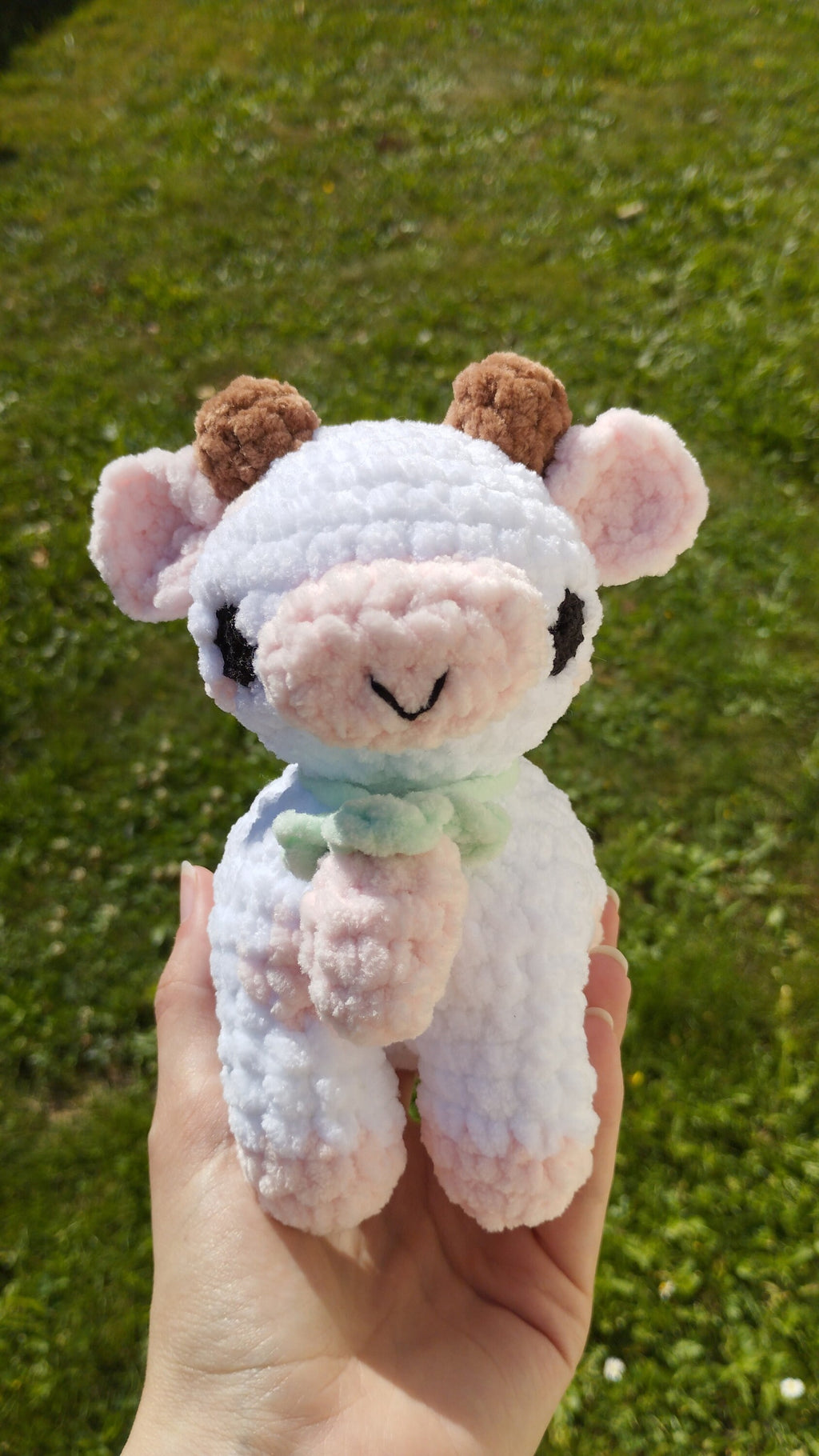 Peluche vache fraise au crochet